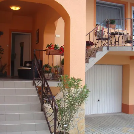 Apartment Szecsenyi