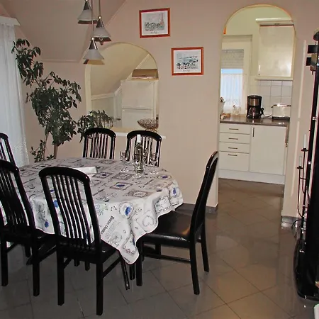 Szecsenyi Apartment