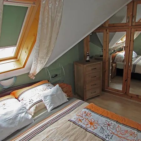 Szecsenyi Apartment *