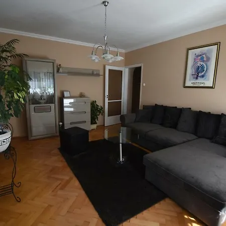 Szecsenyi *
