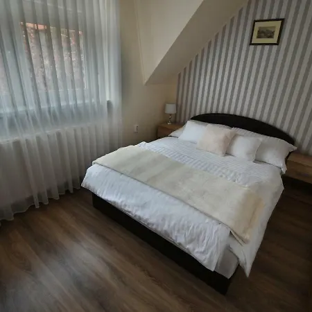 Apartment Szecsenyi *